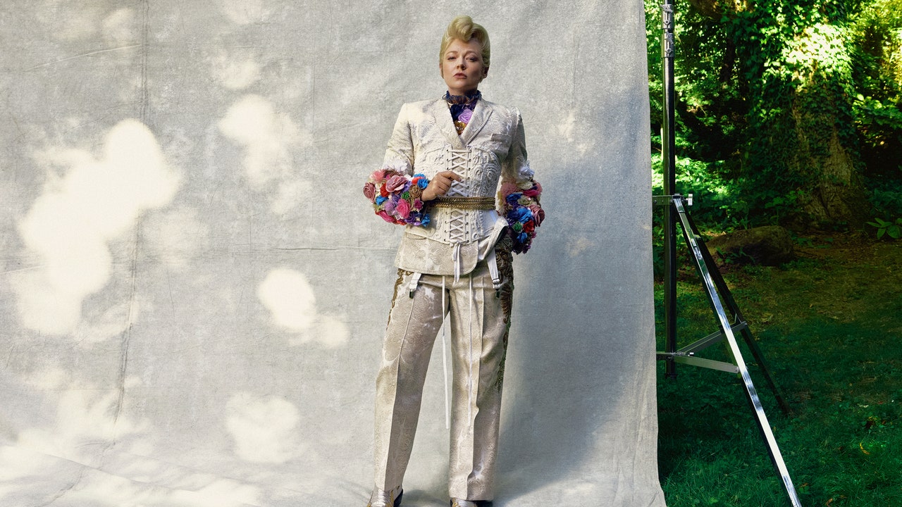 VO0425 SarahSnook 01