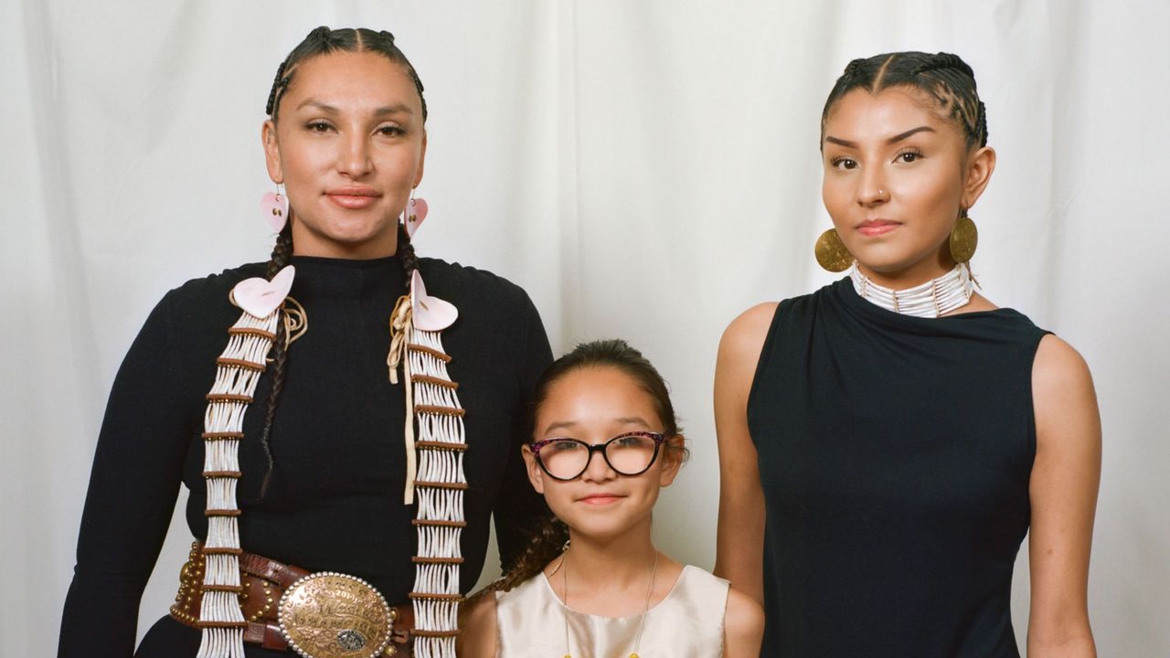 BRAIDS SOUTH DAKOTA CARLOS JARAMILLO WARM01NEW